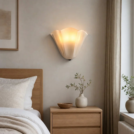 Louis Vintage Glass Shell-shaped Classic Wall Sconce