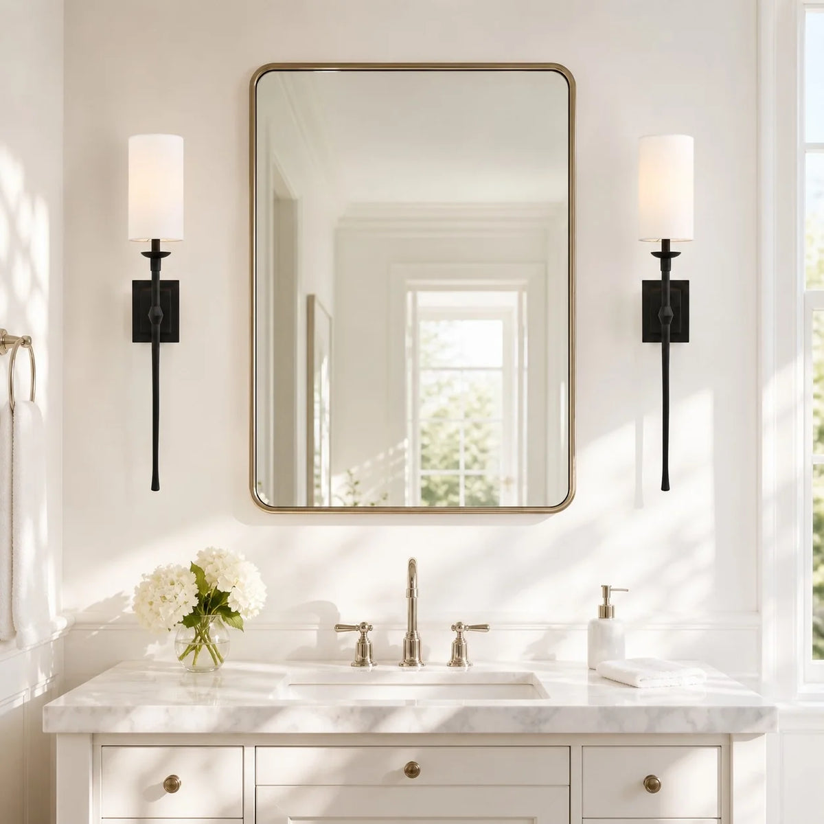 Leona Industrial Metal Rod Wall Sconce (4).webp__PID:80866f9c-612a-473e-84fb-df53cd57635c